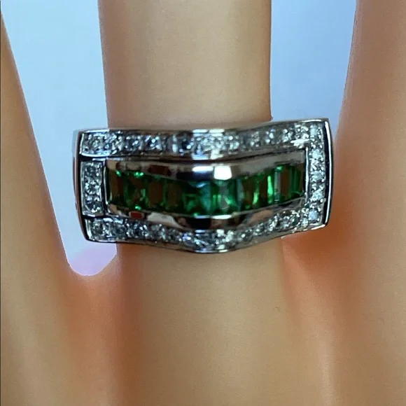 14k TSAVORITE & DIAMOND UNISEX RING - Picture 8 of 8